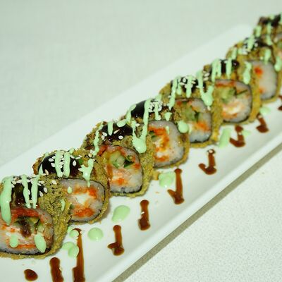 Горячий ролл с креветками в СУШИSELL по цене 642 ₽