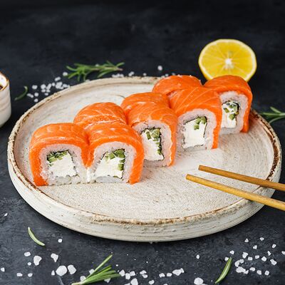 Ролл Филадельфия премиум в SUSHIBOX по цене 809 ₽