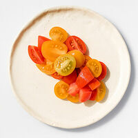 Салат из томатов в Angel Cakes