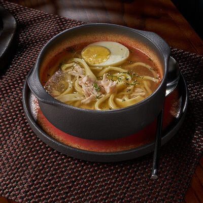 Куриный суп с домашней лапшой в Маради по цене 470 ₽