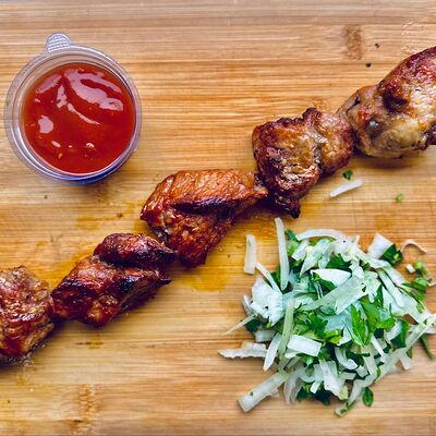 Шашлык из cвинoй шеи в Kebaboom по цене 510 ₽