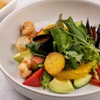 Теплый с морепродуктами в Aroma