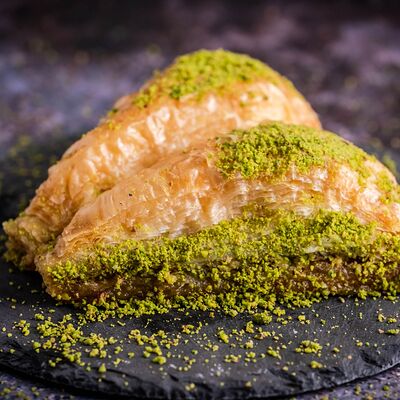 Пахлава турецкая с фисташкой в Buta Sweets по цене 250 ₽