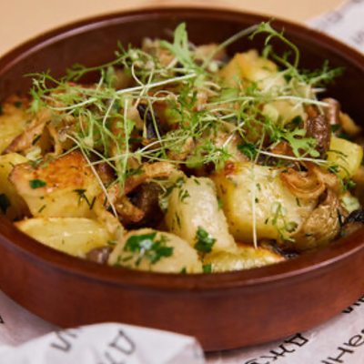 Картофель жареный с грибами в Джованни по цене 290 ₽