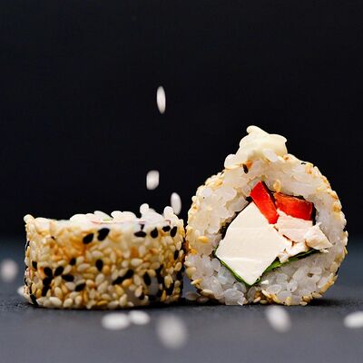 Цезарь в Дзиро суши-бар по цене 550 ₽