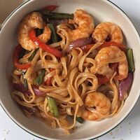 Wok с креветками в Панда Бистро