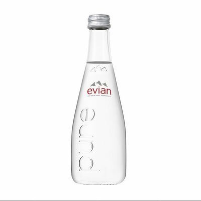 Вода минеральная Evian природная негазированная в Азбука Вкуса Экспресс Меню по цене 139 ₽