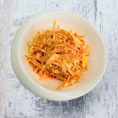 Салат с морковью и сыром в Изюм по цене 150 ₽