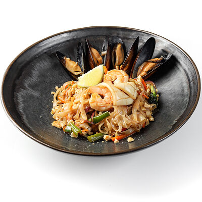 Пад Тай с морепродуктами в Chojo Izakaya по цене 990 ₽