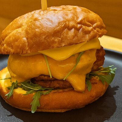 Сырный Тони в VinBurger по цене 700 ₽