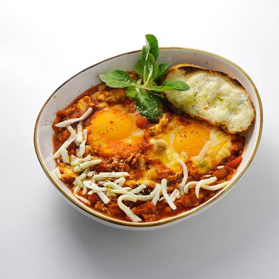 Шакшука с сыром в Rabbit по цене 2890 ₸