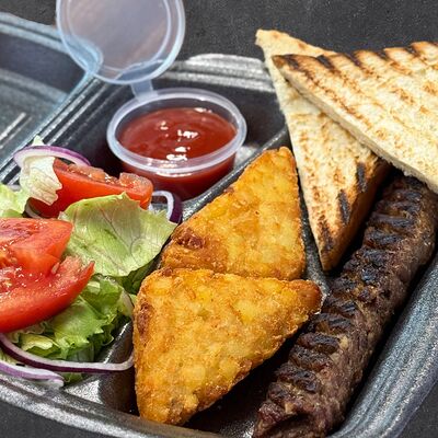 Ланч с кебабом из говядины в Papa Burgers по цене 480 ₽