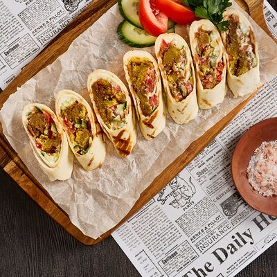 Фалафель со свежими овощами в Честертон по цене 460 ₽