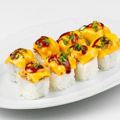 Ролл Чеддер с курицей в УРМАН кафе по цене 455 ₽