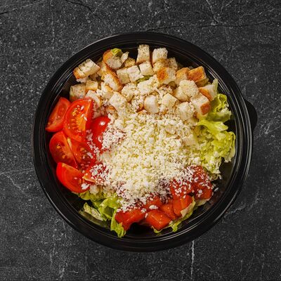 Салат Цезарь с лососем в YES по цене 790 ₽