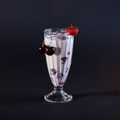 Авторский милкшейк Ягодный сад в Да! Ёж! Пицца! по цене 235 ₽