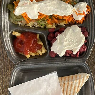 Шаурма тарелка с курочкой в Чё, по пицце? по цене 450 ₽