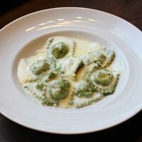 Равиоли с лососем в Caffe 47