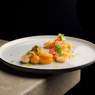 Ньокки с креветками, кокосовый соус, маринованный сельдерей в Нобель по цене 750 ₽