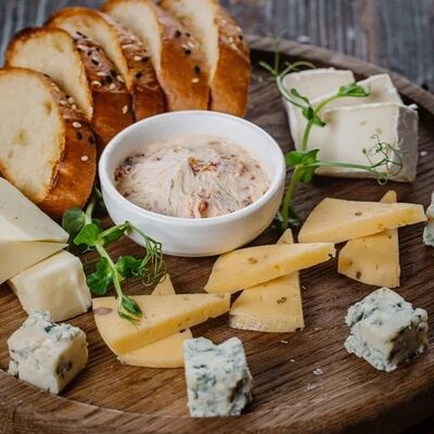 Ассорти сыров в Люблин по цене 755 ₽