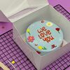 Бенто-торт с цветочками We Love You в подарок близкому человеку в Cosmo Сakery по цене 2300