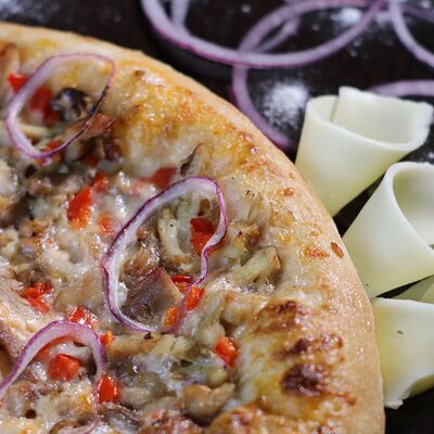 Сырная курочка в Кафе pizzburg по цене 810 ₽