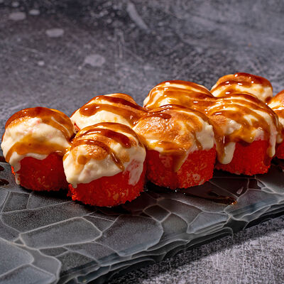 Запеченный ролл с крабом и моцареллой в Bistro Pizzateca 9.8 по цене 1000 ₽