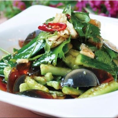 Салат из столетних яиц и огурцов в ГУаНЬ ЯНЬ по цене 1330 ₽