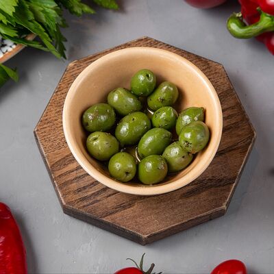 Оливки с пряными травами в Куркума по цене 430 ₽