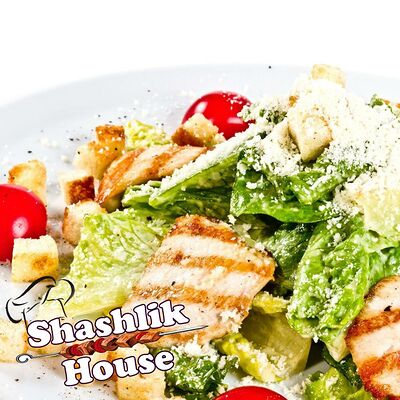 Салат Цезарь с курицей в Shashlik House по цене 340 ₽