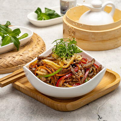 Удон с говядиной в BambookCafe по цене 570 ₽