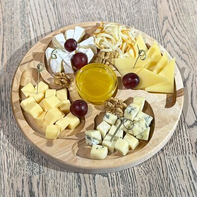 Сырное плато в Сквер по цене 1050 ₽