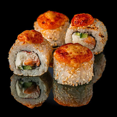 Филадельфия запеченная в Sushi Maximum по цене 650 ₽