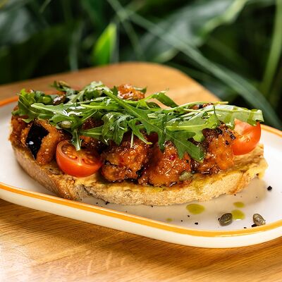 Д Бутерброд хумус баклажан на цельнозерновом в Вольсов по цене 480 ₽