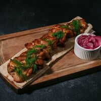Шашлык из куриных бедер в Barbecue