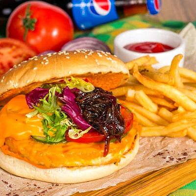 Чикен чизбургер в Луиджи & Тосё по цене 399