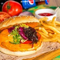 Чикен чизбургер в Луиджи & Тосё