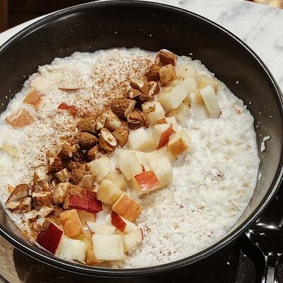 Овсяная каша, Spiced apple в Surf Coffee X Pure по цене 280 ₽