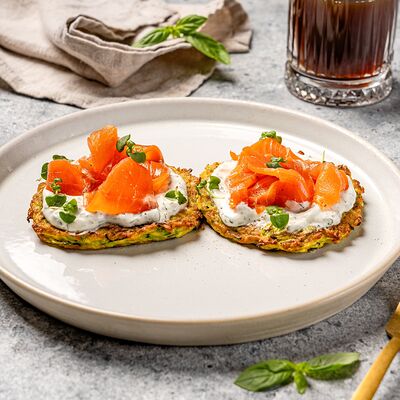 Оладьи из цукини с лососем и сливочным сыром в One Special по цене 640 ₽