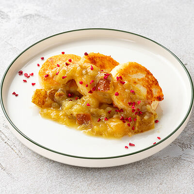 Сырники с садовой грушей в Шоколадница по цене 450 ₽