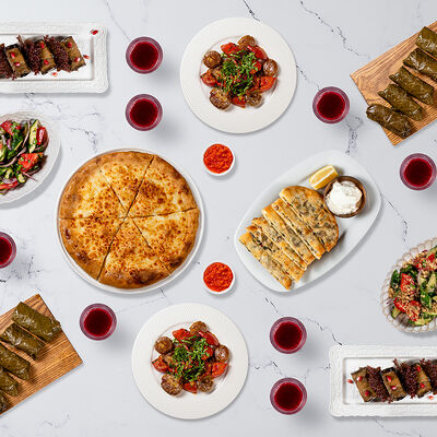 Набор №3 на 5-7 персон в Ресторан Батони по цене 7730 ₽