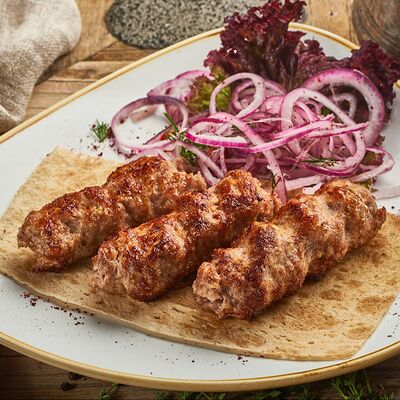 Люля-кебаб из говядины и свинины в Кувшин по цене 1150 ₽
