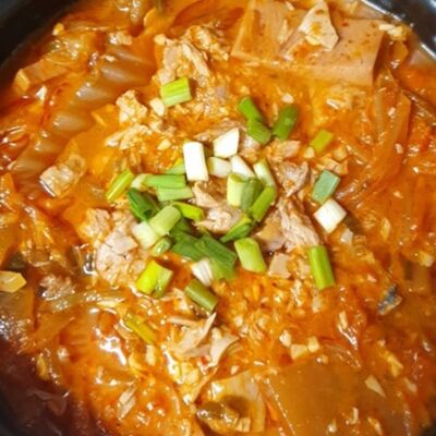 Кимчи чиге с тунцом и рисом в Дальгона по цене 600 ₽