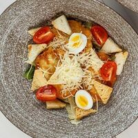 Цезарь с курицей в Пицца паста