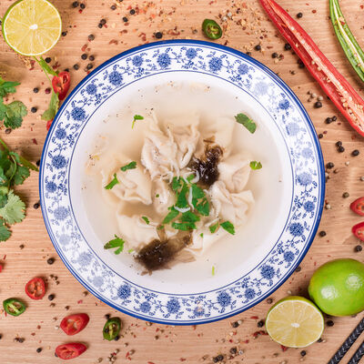 Вонтоны с бульоном в Кунфу еда по цене 339 ₽