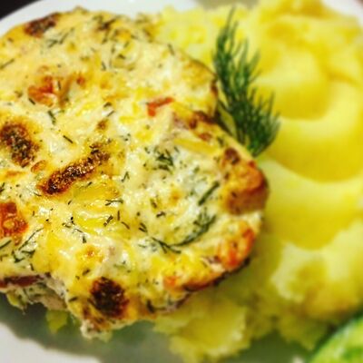 Куриная грудка по-французски в Шаромпокати по цене 275 ₽