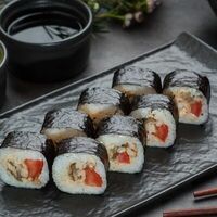 Ролл Игра в кальмара в Omakase Yoshitake Sushi