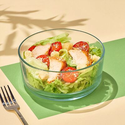 Салат Цезарь с курицeй в Dostaевский по цене 458 ₽