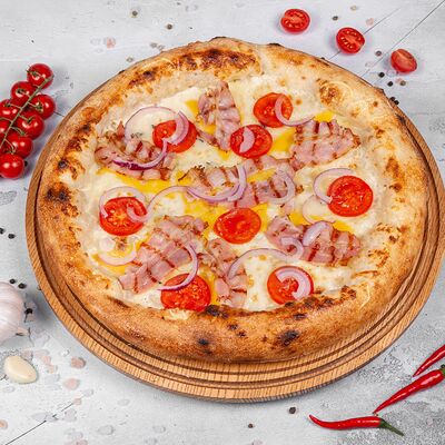 Пицца Карбонара (35 см) в Balkan Place по цене 786 ₽