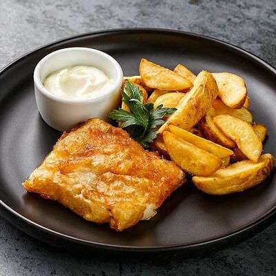 Фиш-энд-чипс с картофельными дольками и соусом Айоли в Rakiru по цене 450 ₽